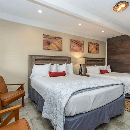 קנב The Flagstone Boutique Inn & Suites מראה חיצוני תמונה