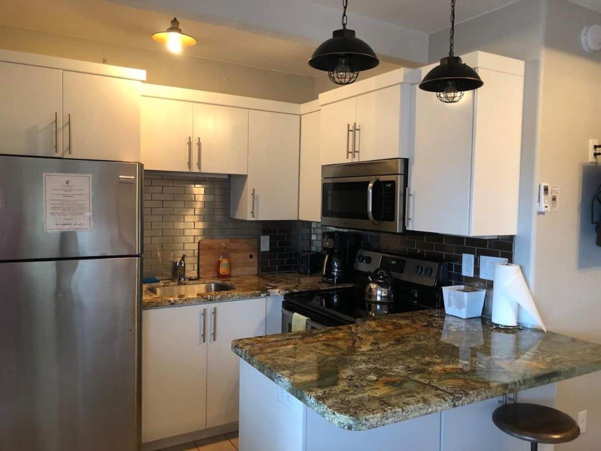 קנב The Flagstone Boutique Inn & Suites מראה חיצוני תמונה