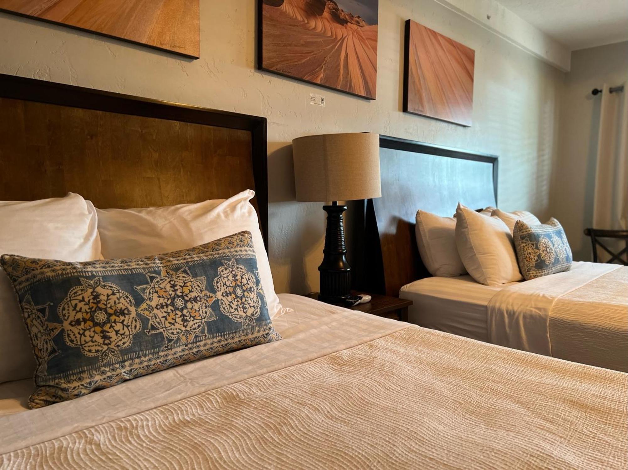 קנב The Flagstone Boutique Inn & Suites מראה חיצוני תמונה