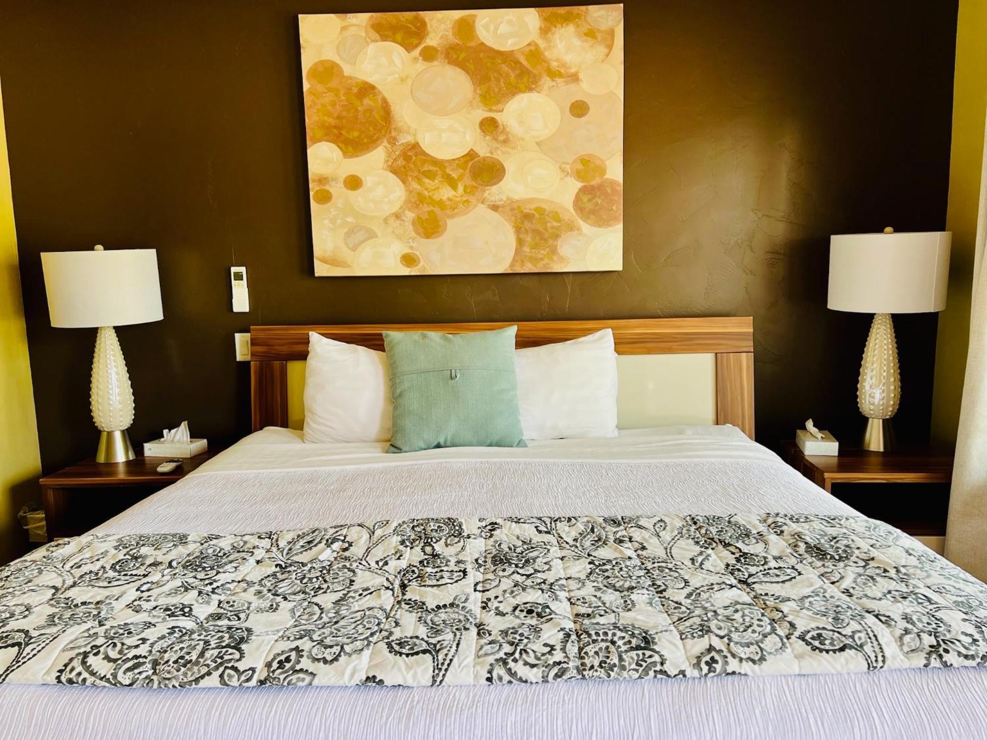 קנב The Flagstone Boutique Inn & Suites מראה חיצוני תמונה