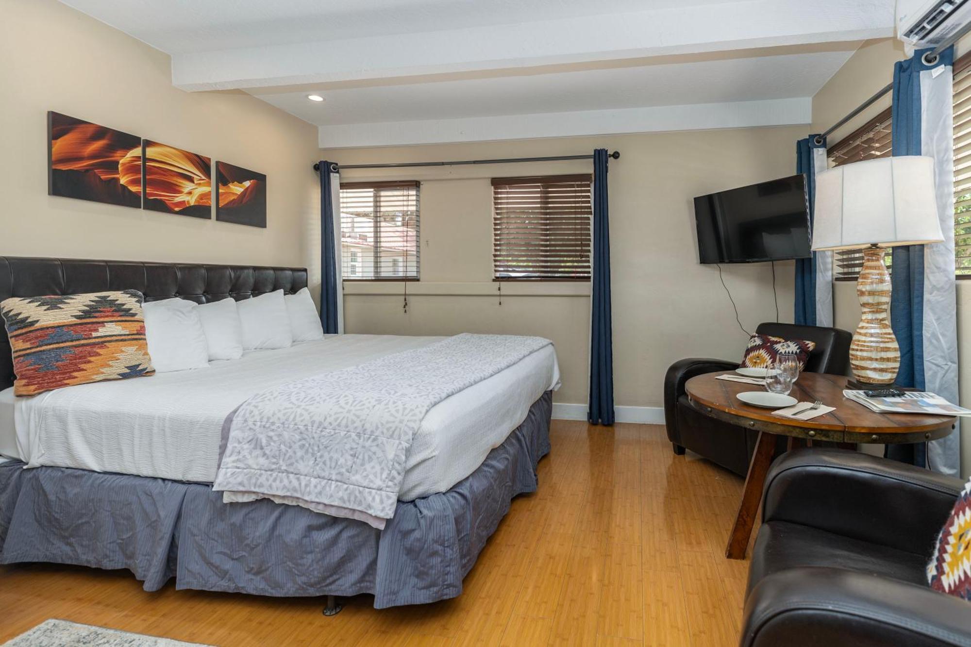 קנב The Flagstone Boutique Inn & Suites מראה חיצוני תמונה