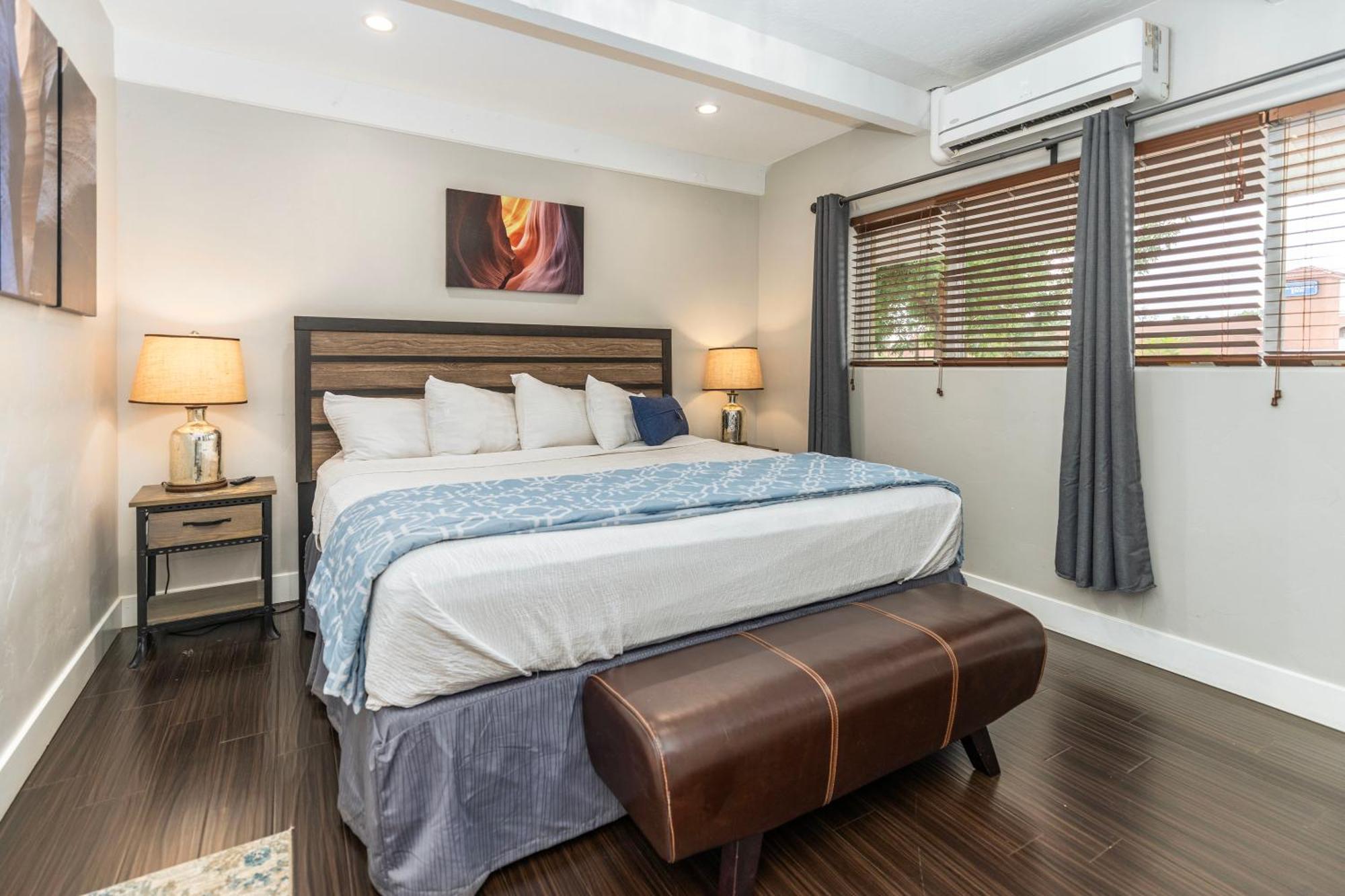קנב The Flagstone Boutique Inn & Suites מראה חיצוני תמונה